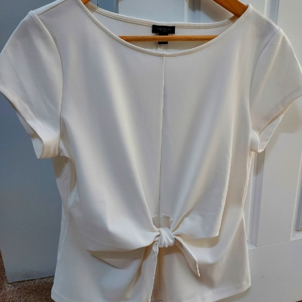 BRAND NEW Cream Size L Ann Taylor Factory Twist Knot Blouse